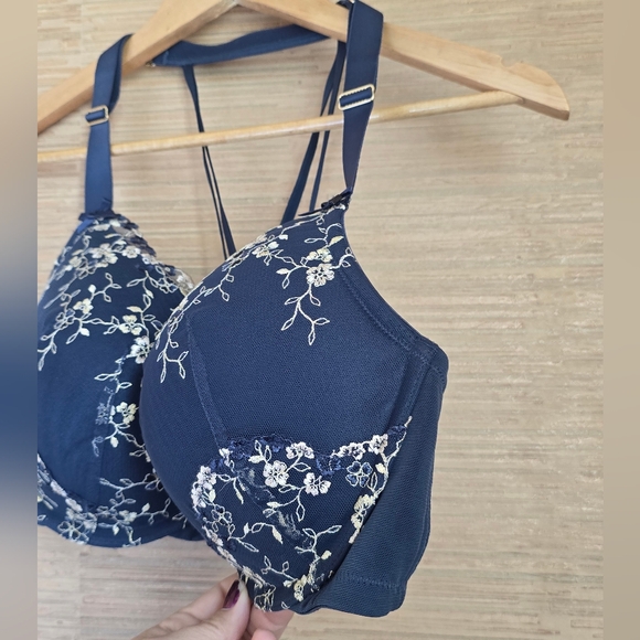 Cacique Front-Close Shimmer Embroidered Boost Plunge Bra 42D Coquette - Picture 4 of 10